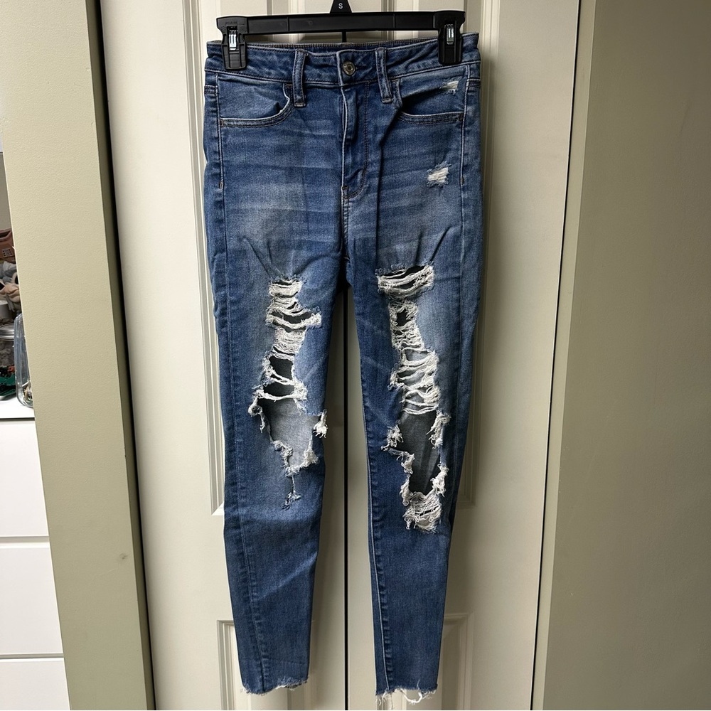 American Eagle Next Level Stretch Distressed Blue Skinny Jeans Size 2 Short